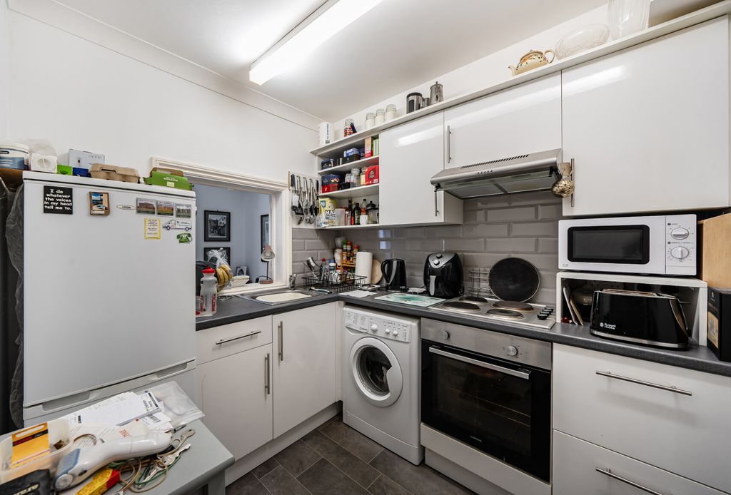 Property photo 2 of 8 1426199-13-69c2B5...