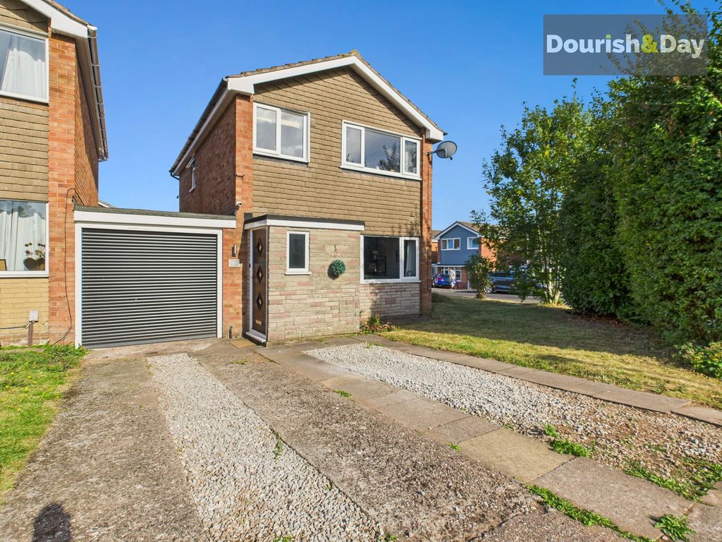 Property photo 1 of 17 Front