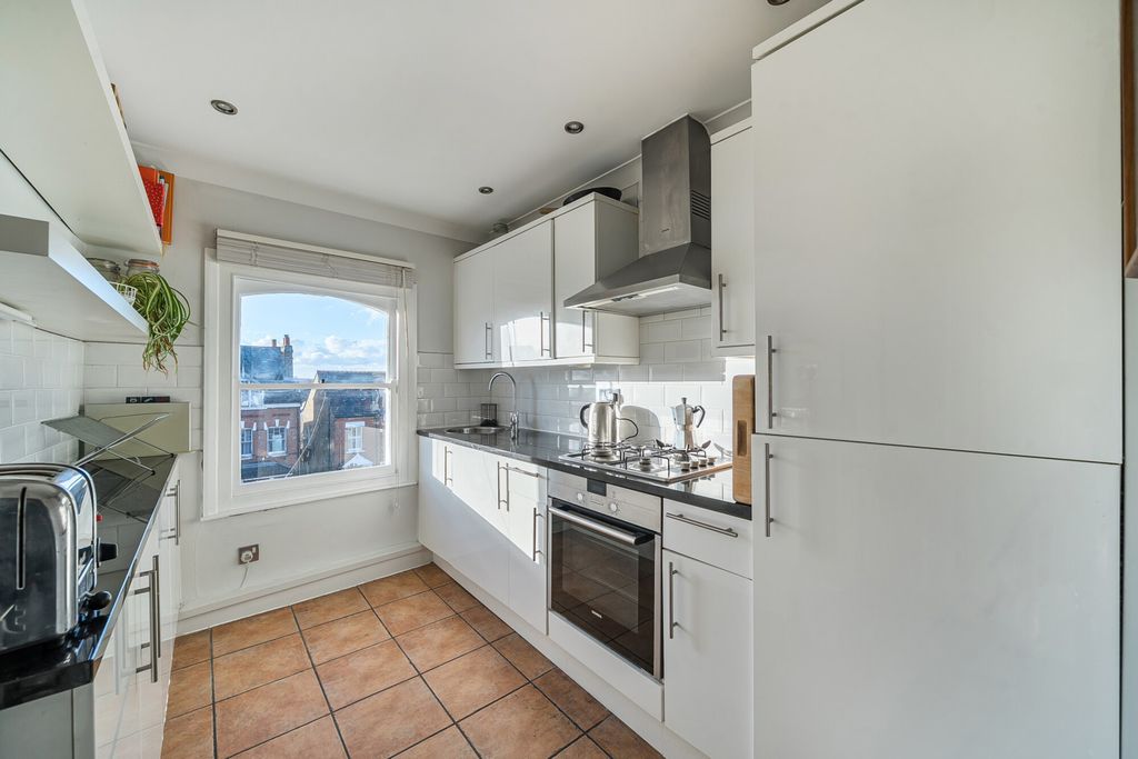 Property photo 3 of 13 Kitchen