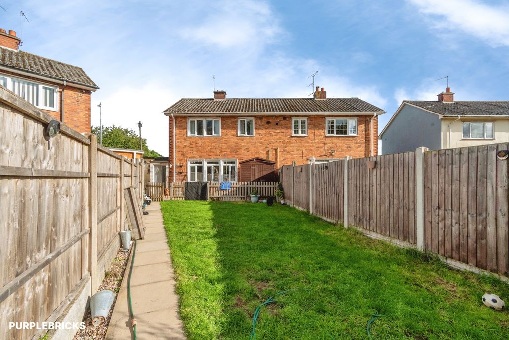 Property photo 2 of 28