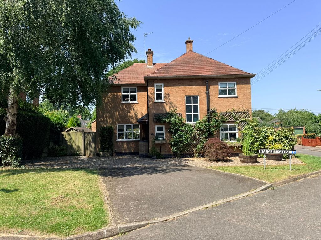 Property photo 1 of 31