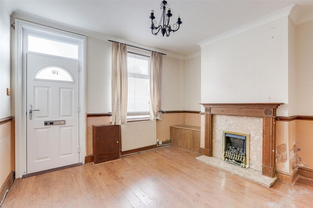 Property photo 2 of 16