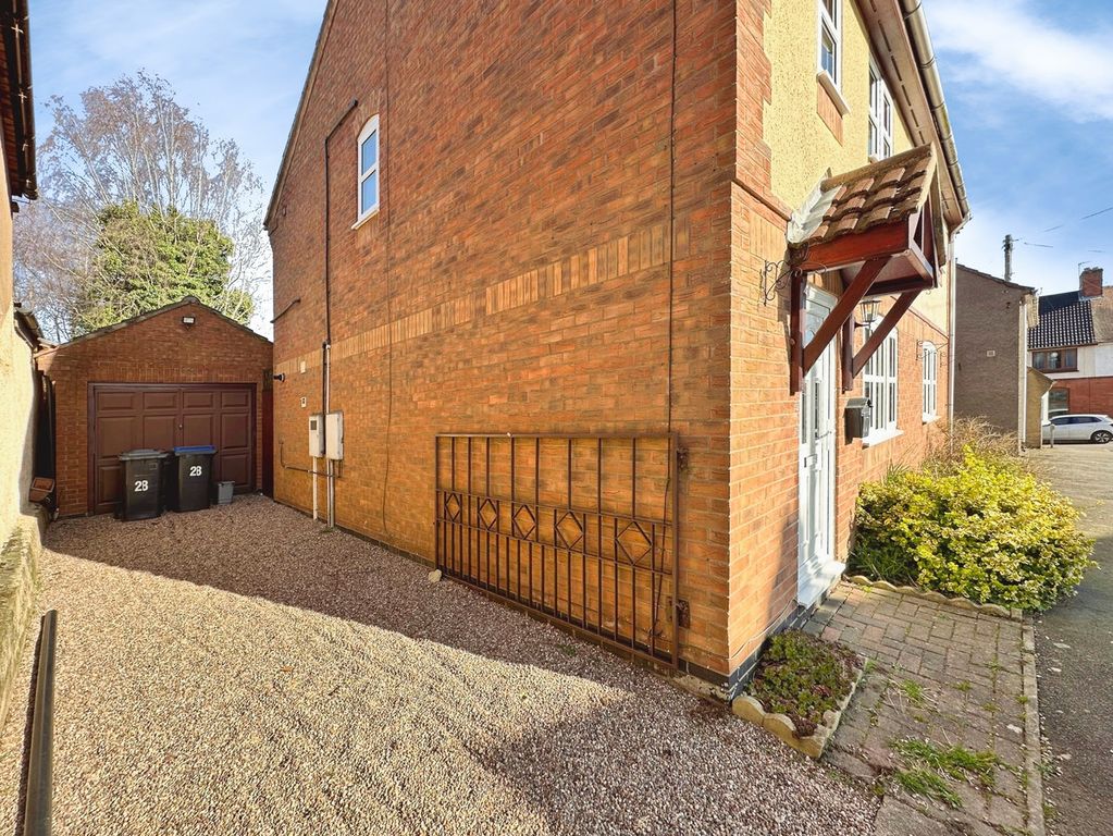 Property photo 2 of 14