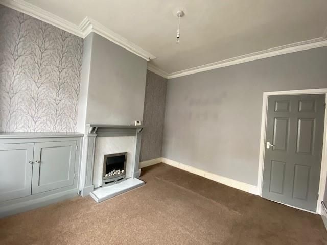 Property photo 2 of 16 Living Room
