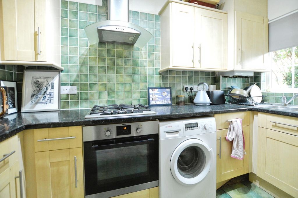 Property photo 3 of 7