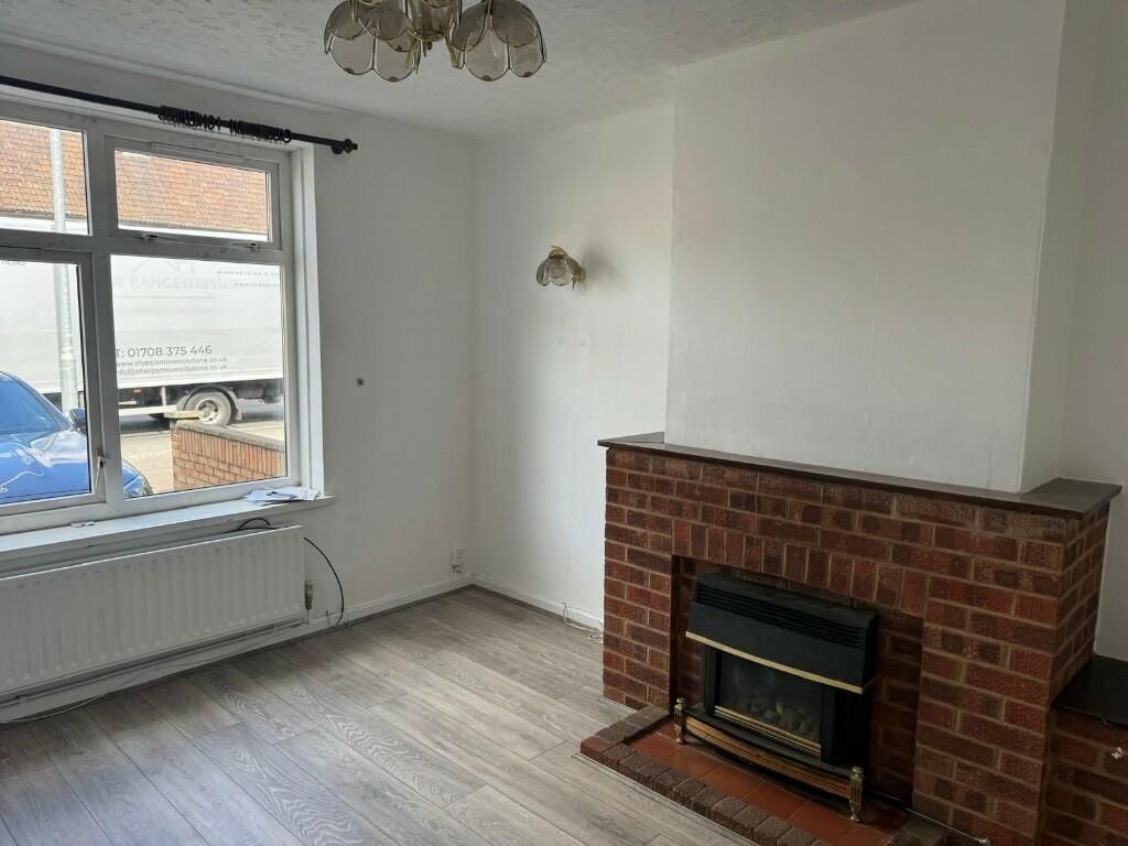 Property photo 2 of 11 Gallery