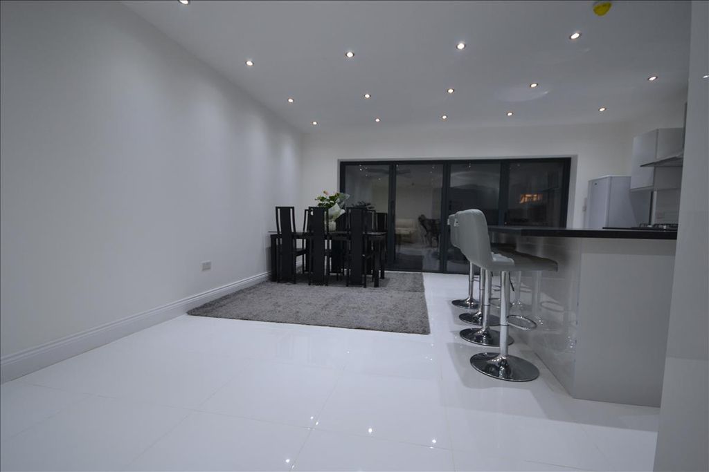 Property photo 2 of 2