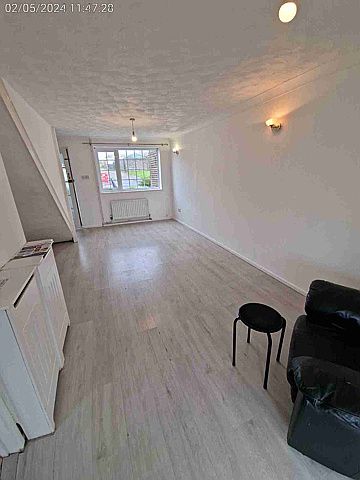 Property photo 3 of 12 360Px.37Ripcroft-Lounge-13367749-2-0