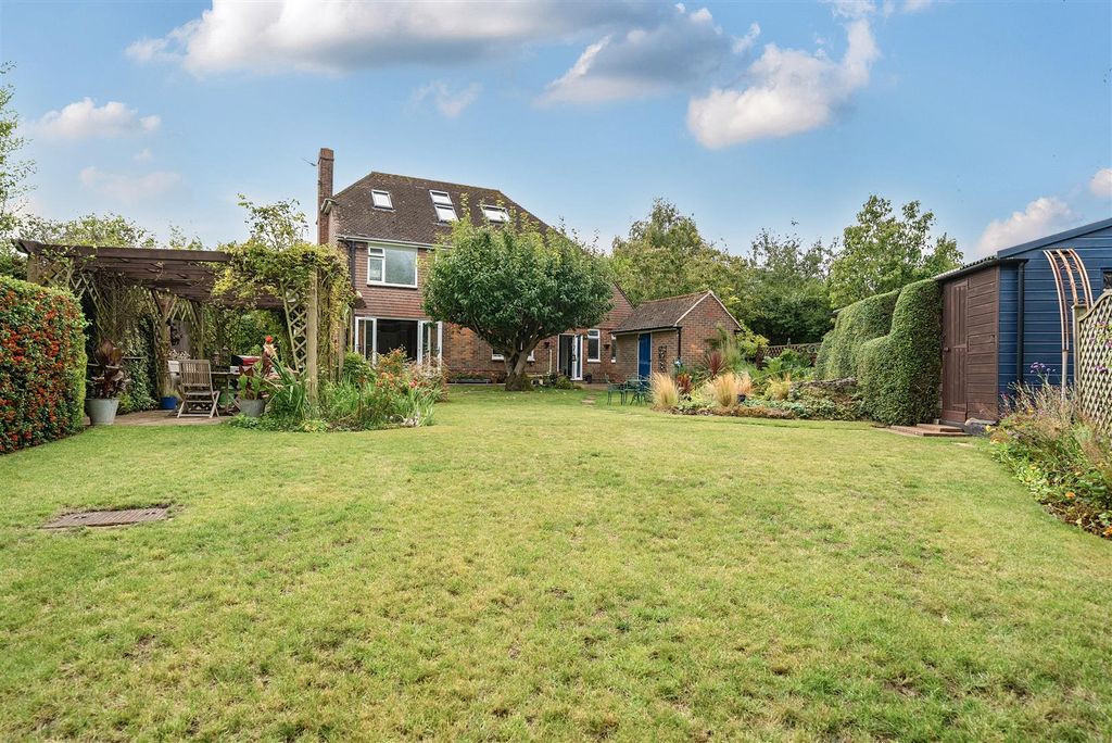 Property photo 1 of 28 1346698-21-68B6Da654Faf6.Jpg