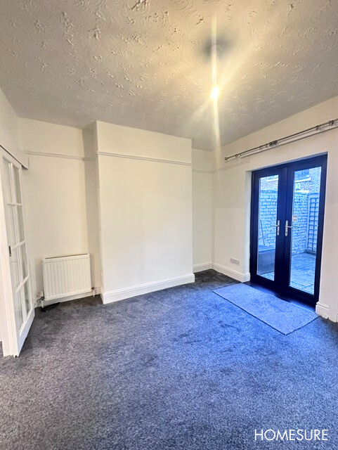 Property photo 3 of 11 Dining Room