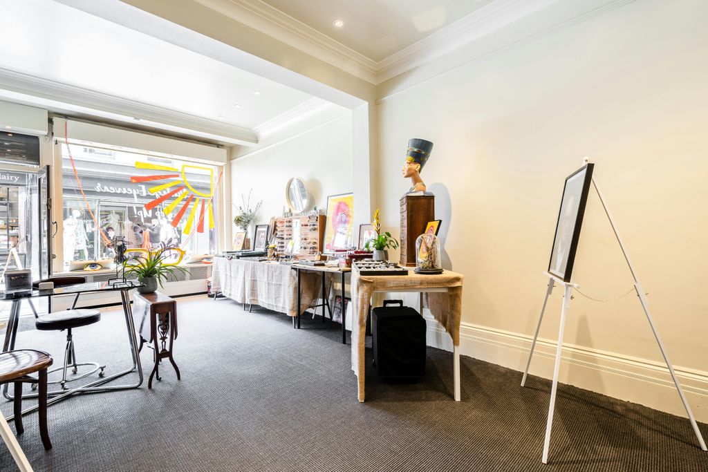 Property photo 2 of 11 Camden Passage 19  9.Jpg