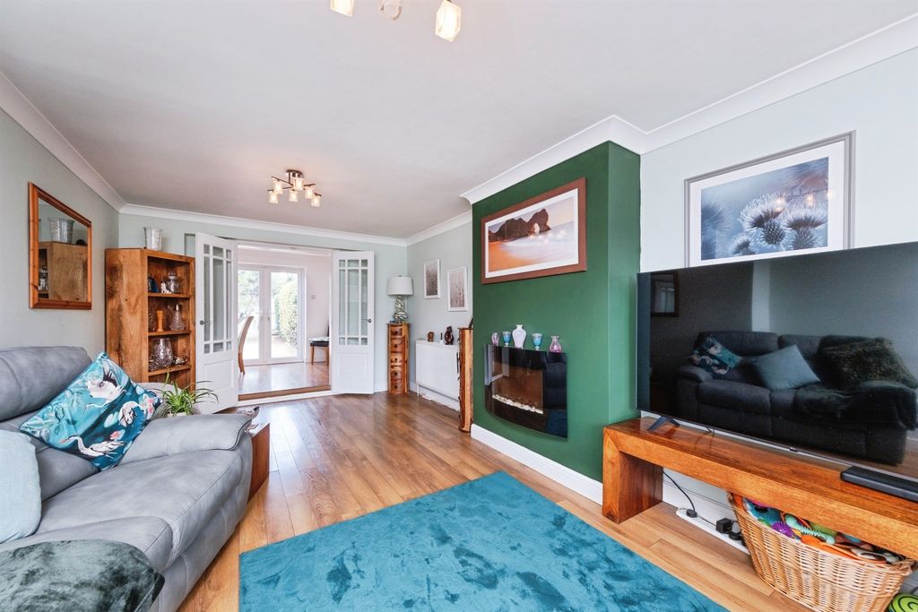 Property photo 2 of 14