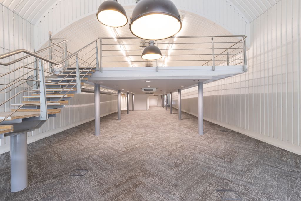 Property photo 1 of 6 Spacious Interior