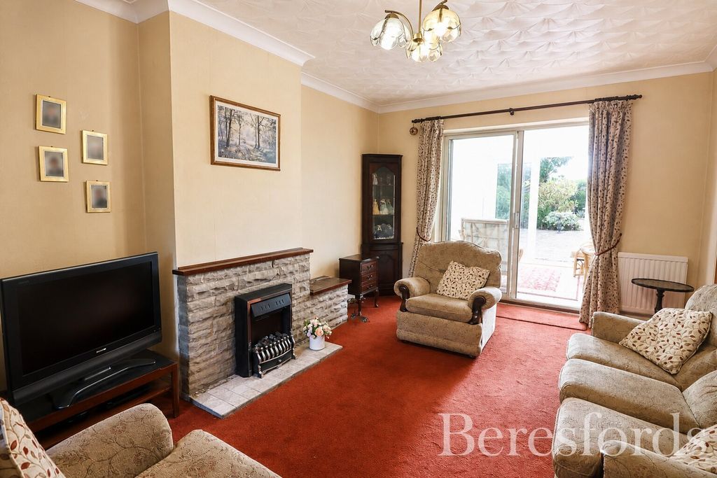 Property photo 3 of 19 Picture No. 04