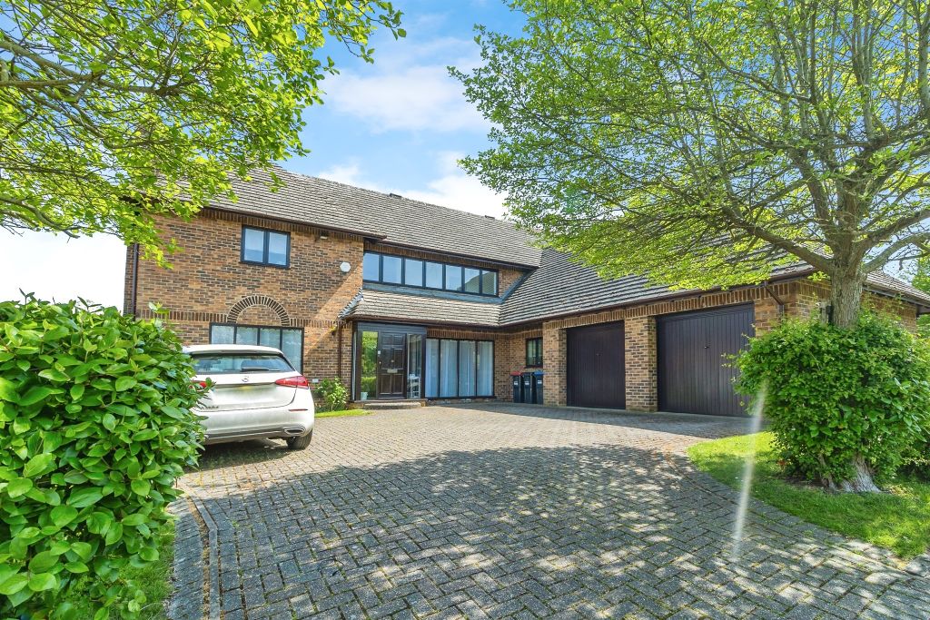 Property photo 2 of 22