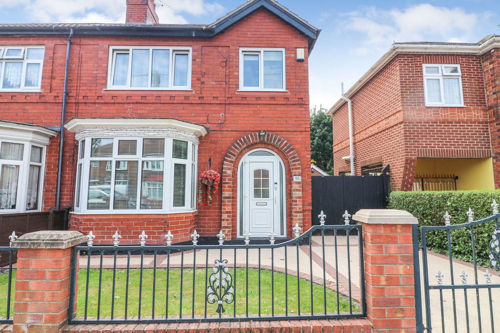 Property photo 1 of 39