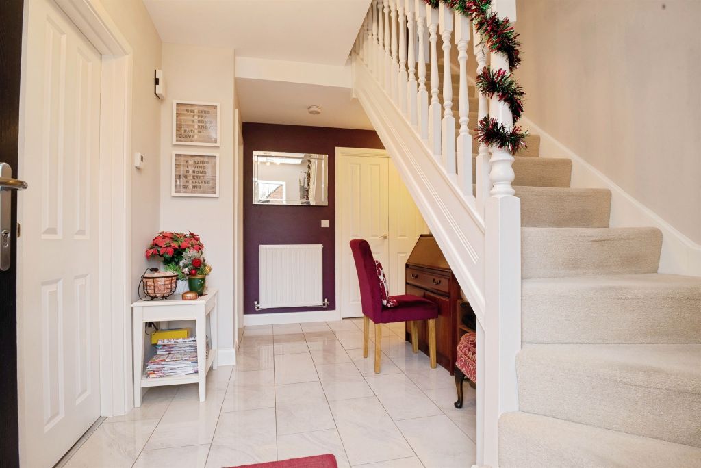 Property photo 3 of 34