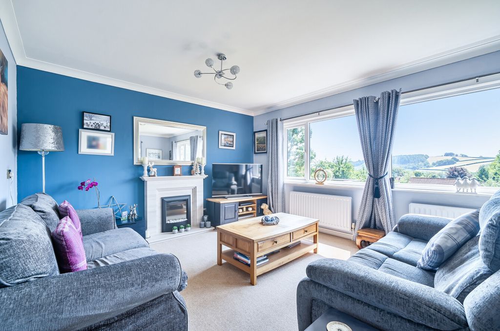 Property photo 3 of 22 1494260-9-6A5A510...