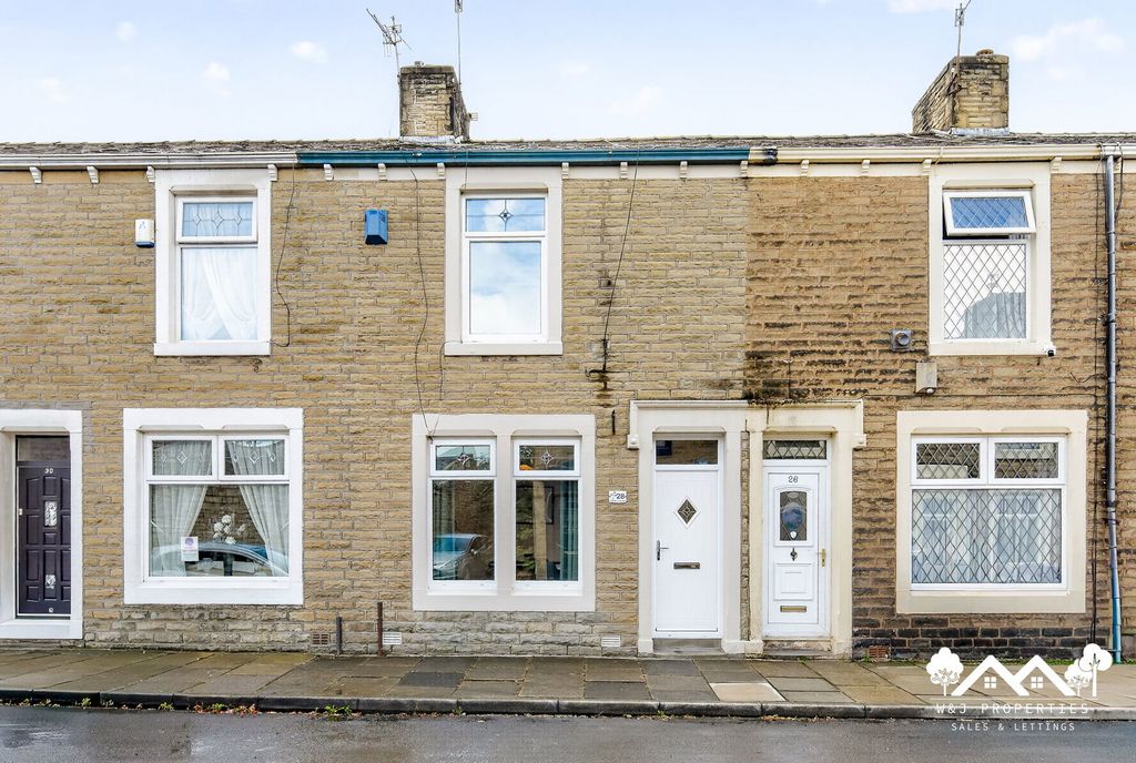 Property photo 1 of 27