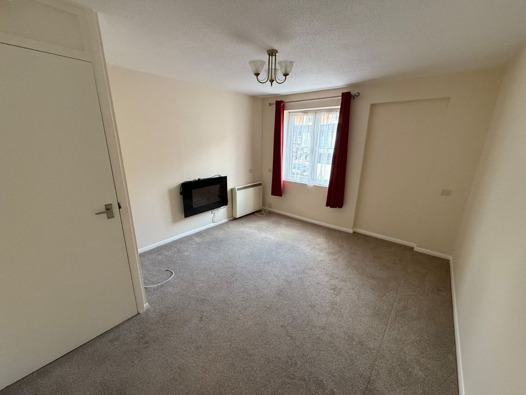 Property photo 2 of 8 Picture No. 05