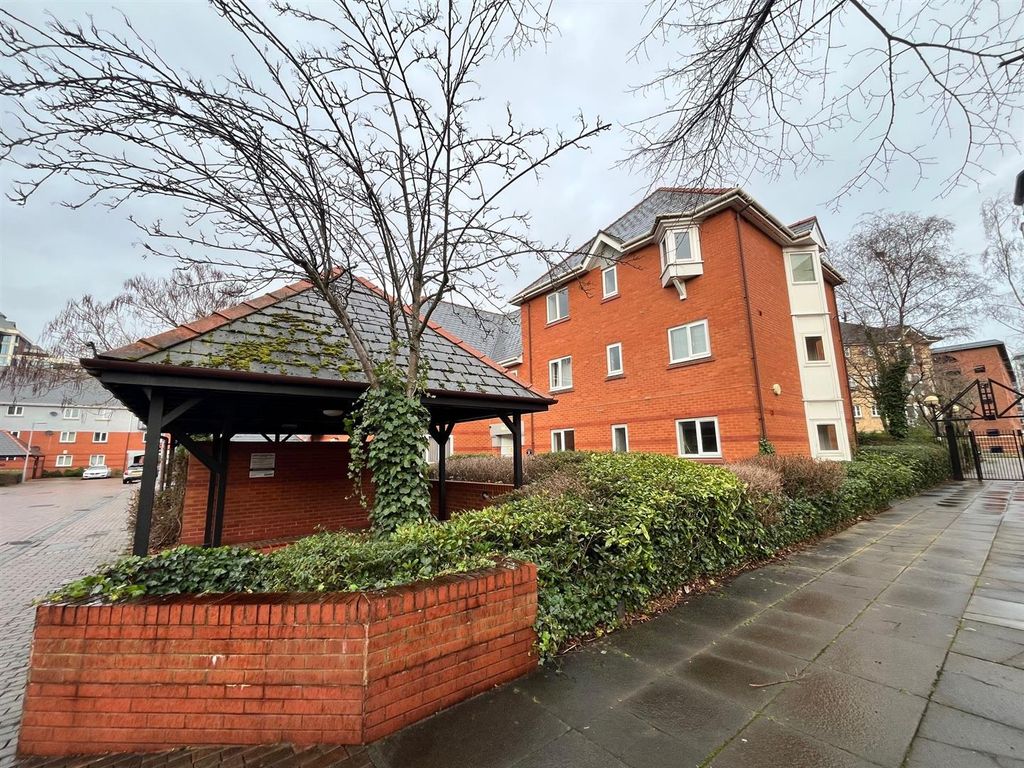 Property photo 3 of 13