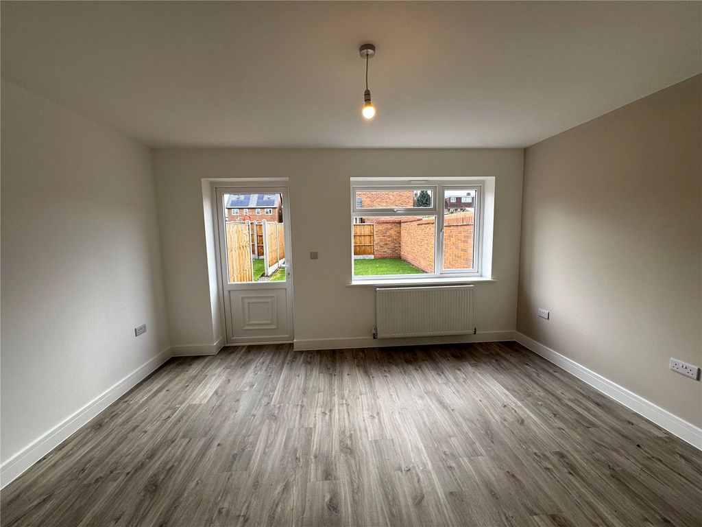 Property photo 2 of 13 Picture No. 01