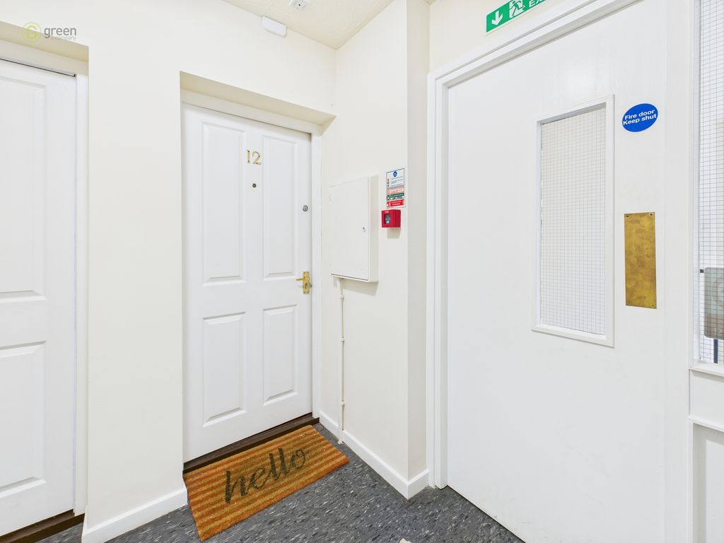 Property photo 2 of 34