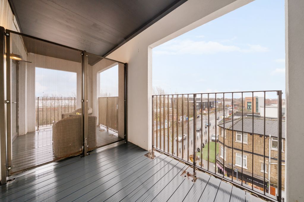 Property photo 3 of 10