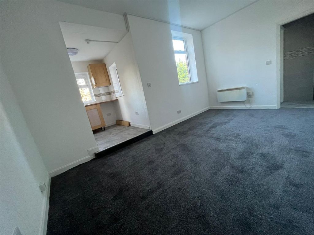 Property photo 3 of 8 Whatsapp Image 2022-12-05 At 15.35.23.Jpg