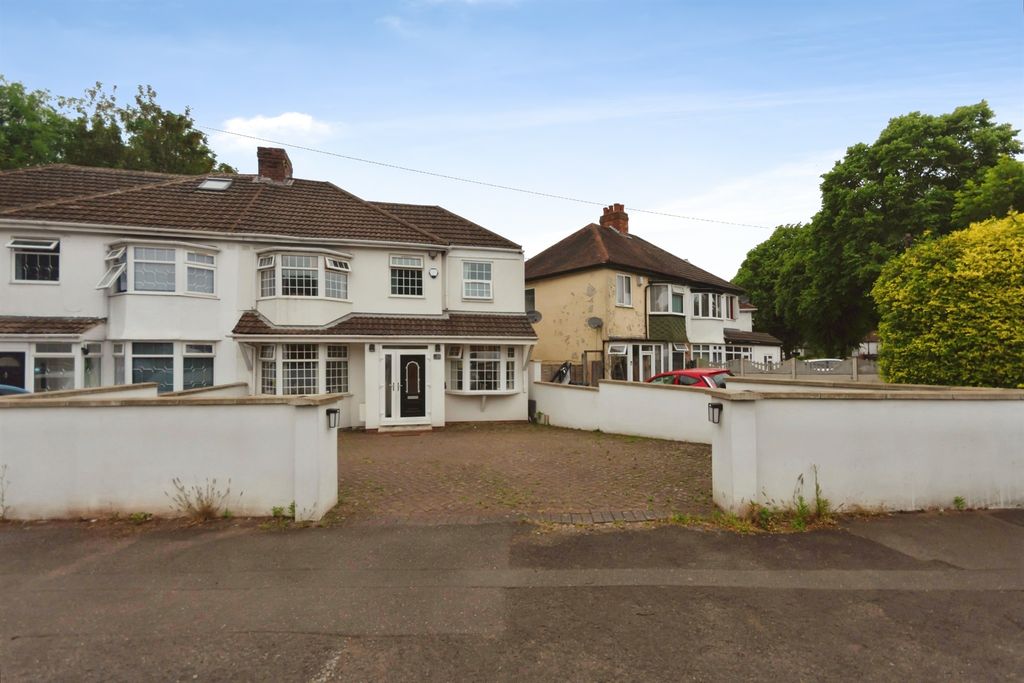 Property photo 3 of 34