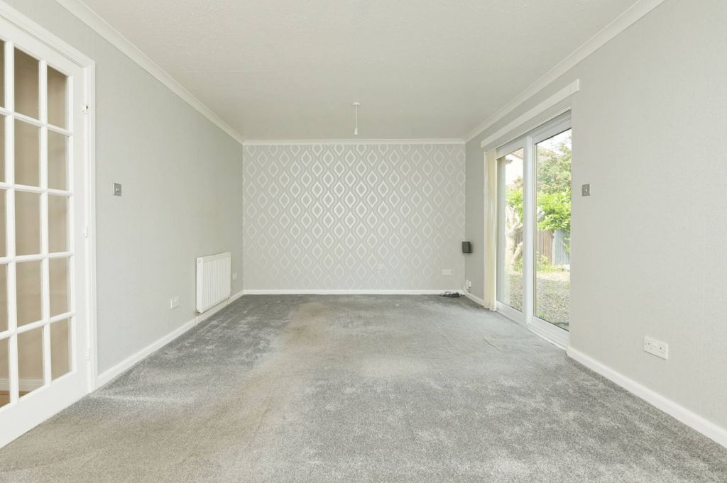 Property photo 3 of 28