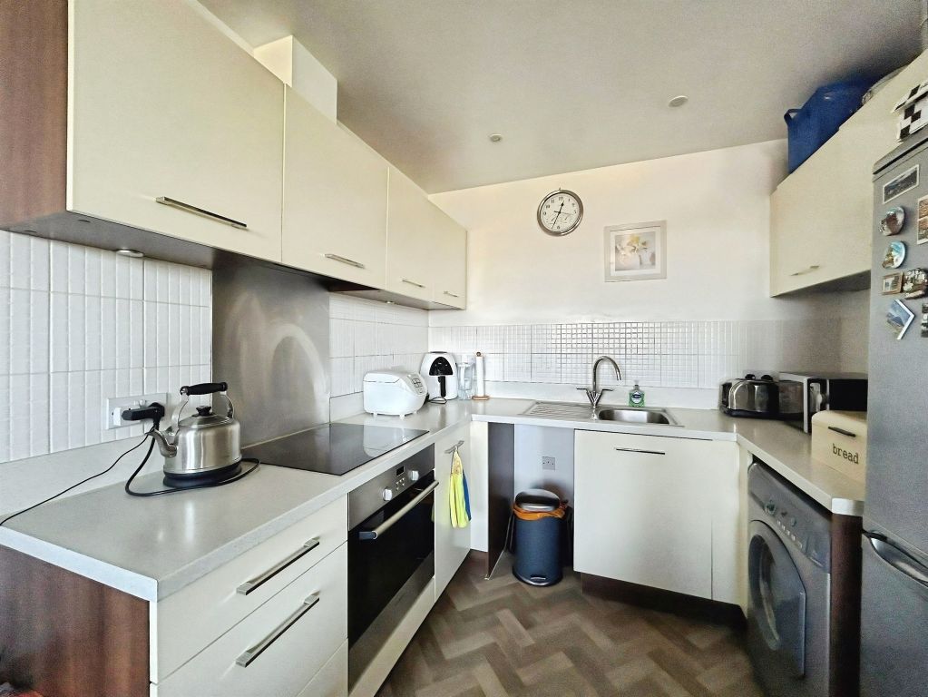Property photo 2 of 14