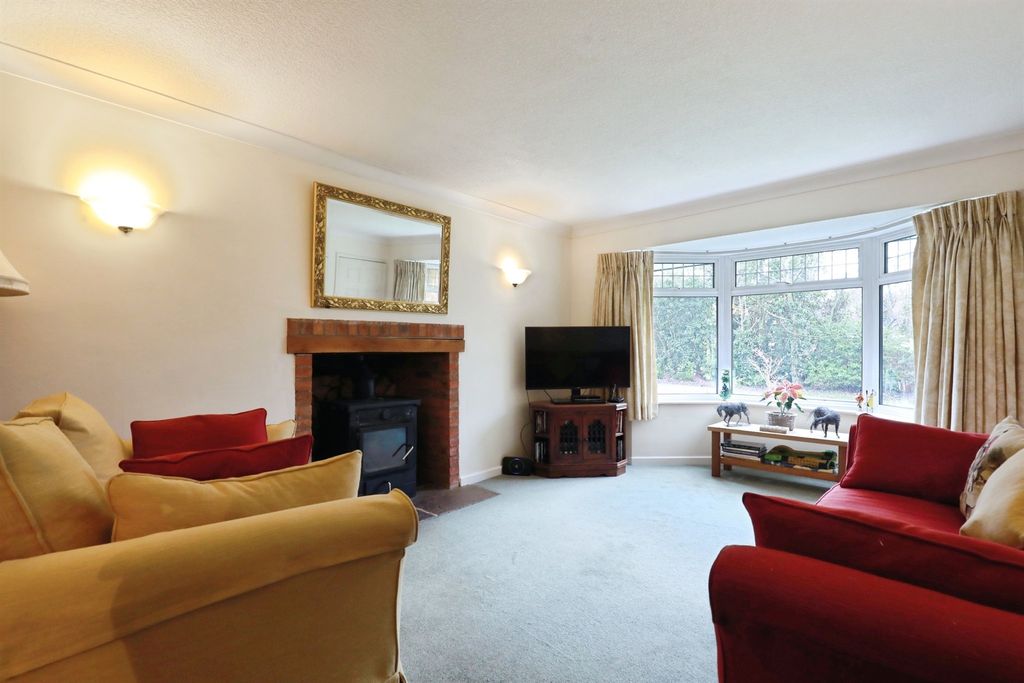 Property photo 2 of 19