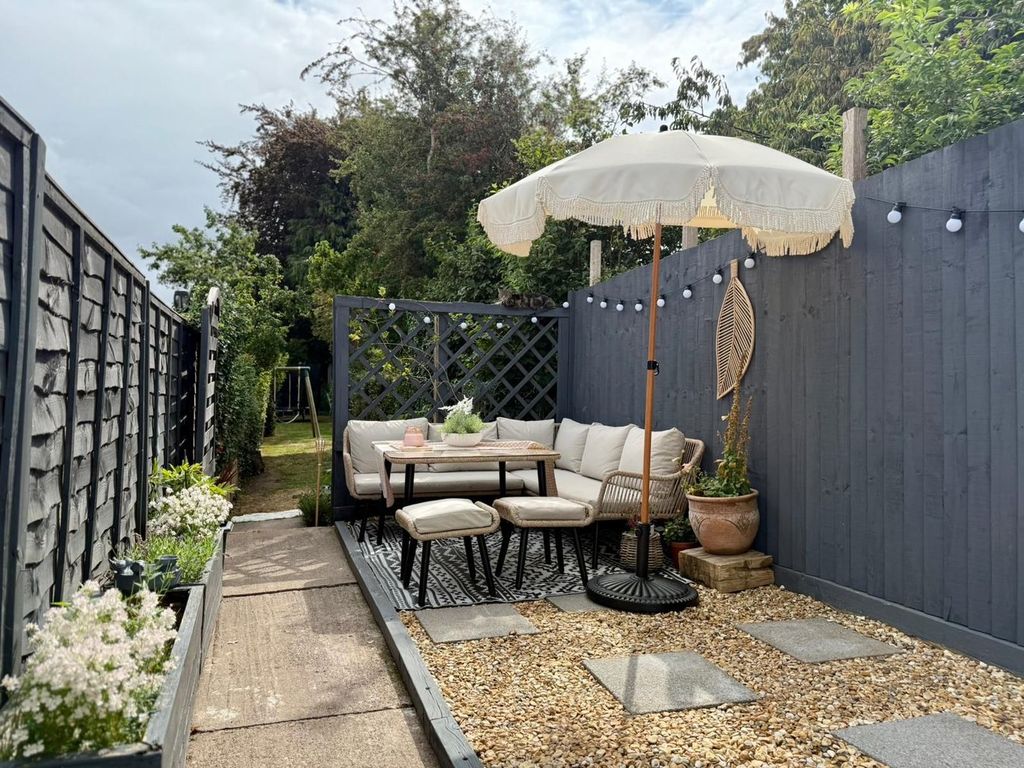 Property photo 2 of 23