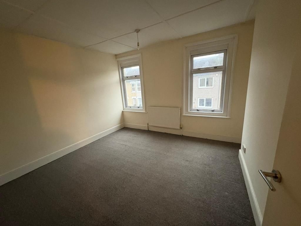 Property photo 3 of 4 Master