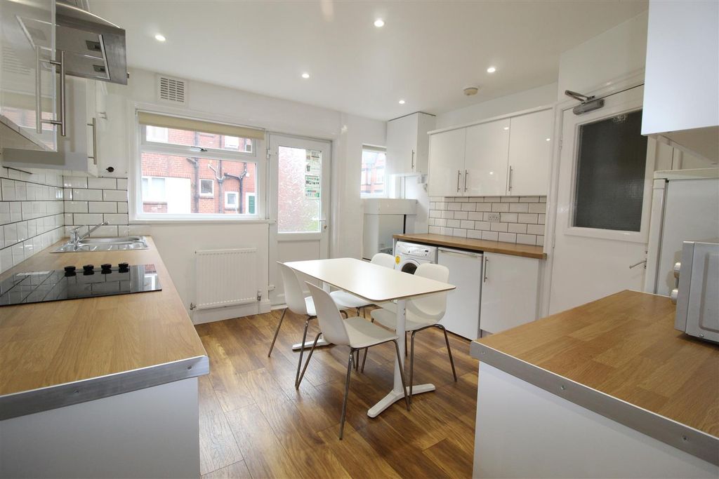 Property photo 2 of 10 Img_0254.Jpg