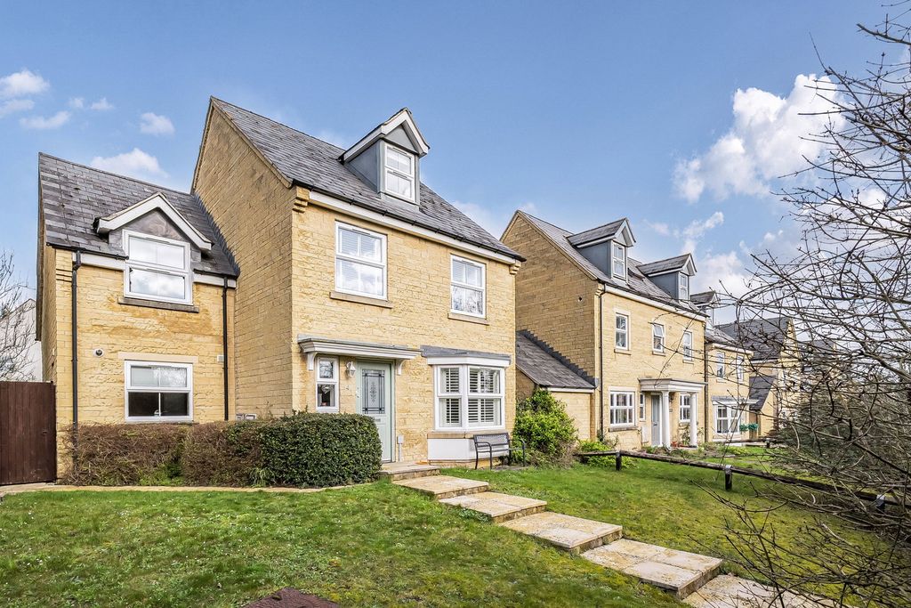 Property photo 1 of 22