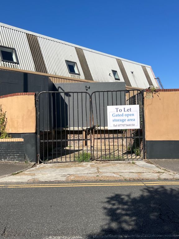 Property photo 3 of 13