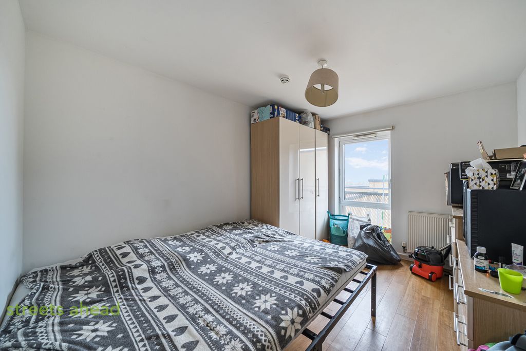 Property photo 2 of 16 8B213B45-7431-42A...