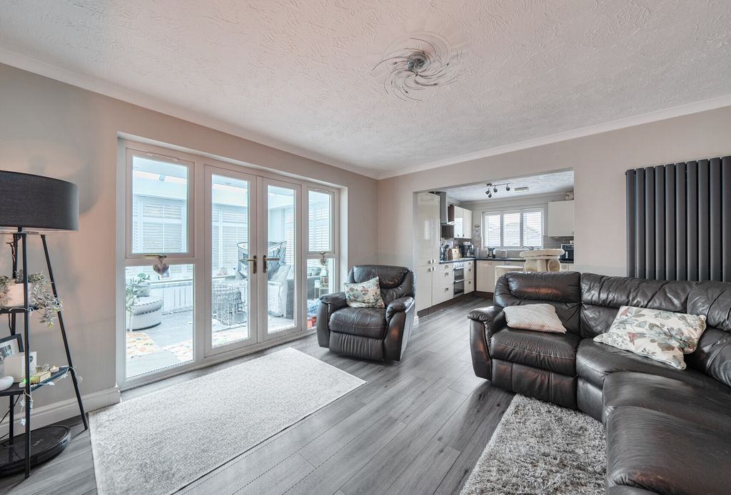 Property photo 2 of 16 1404570-14-69723F...