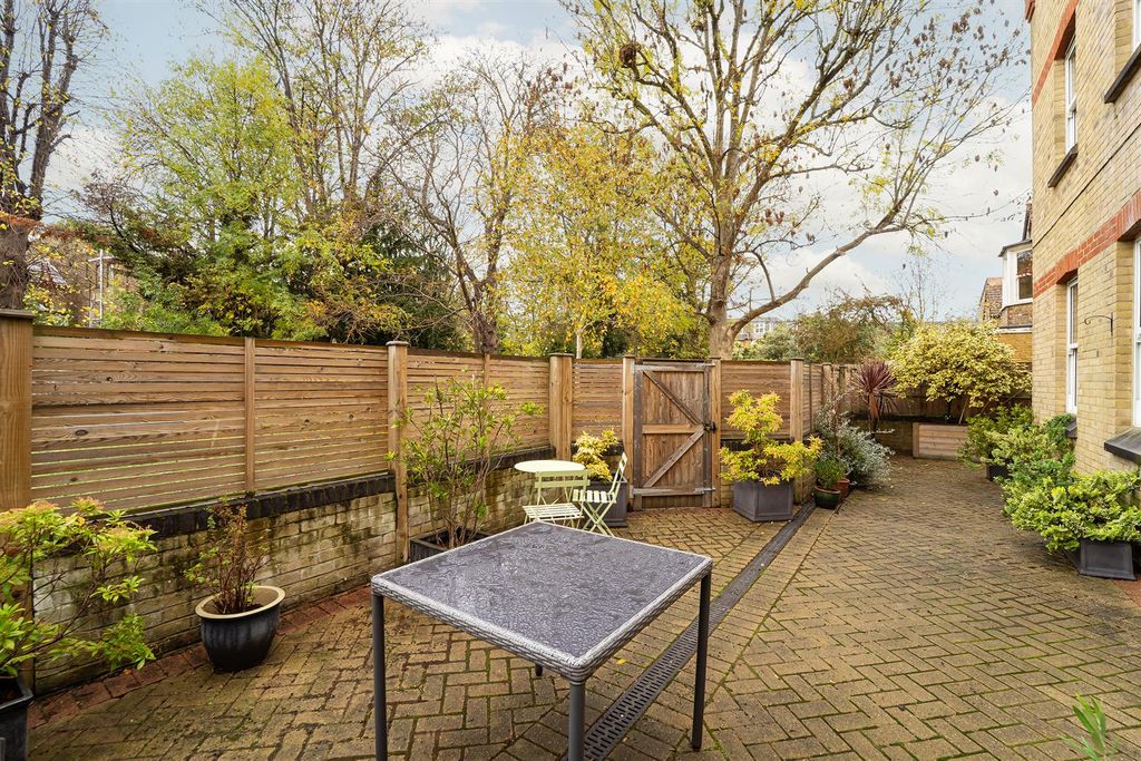 Property photo 3 of 18 Helliwell & Co