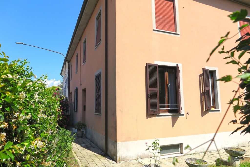 Property photo 3 of 51