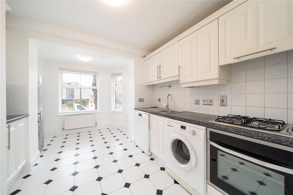 Property photo 3 of 7 Picture No. 31