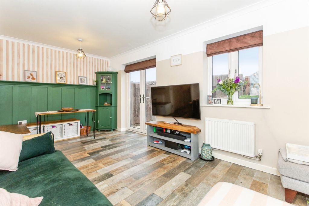 Property photo 2 of 20