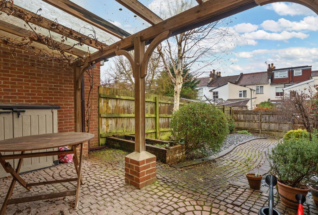 Property photo 1 of 14 1401044-7-6981d6F...