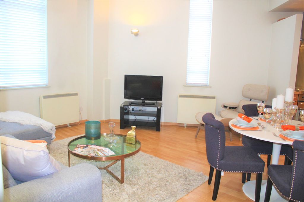 Property photo 2 of 17 2732463
