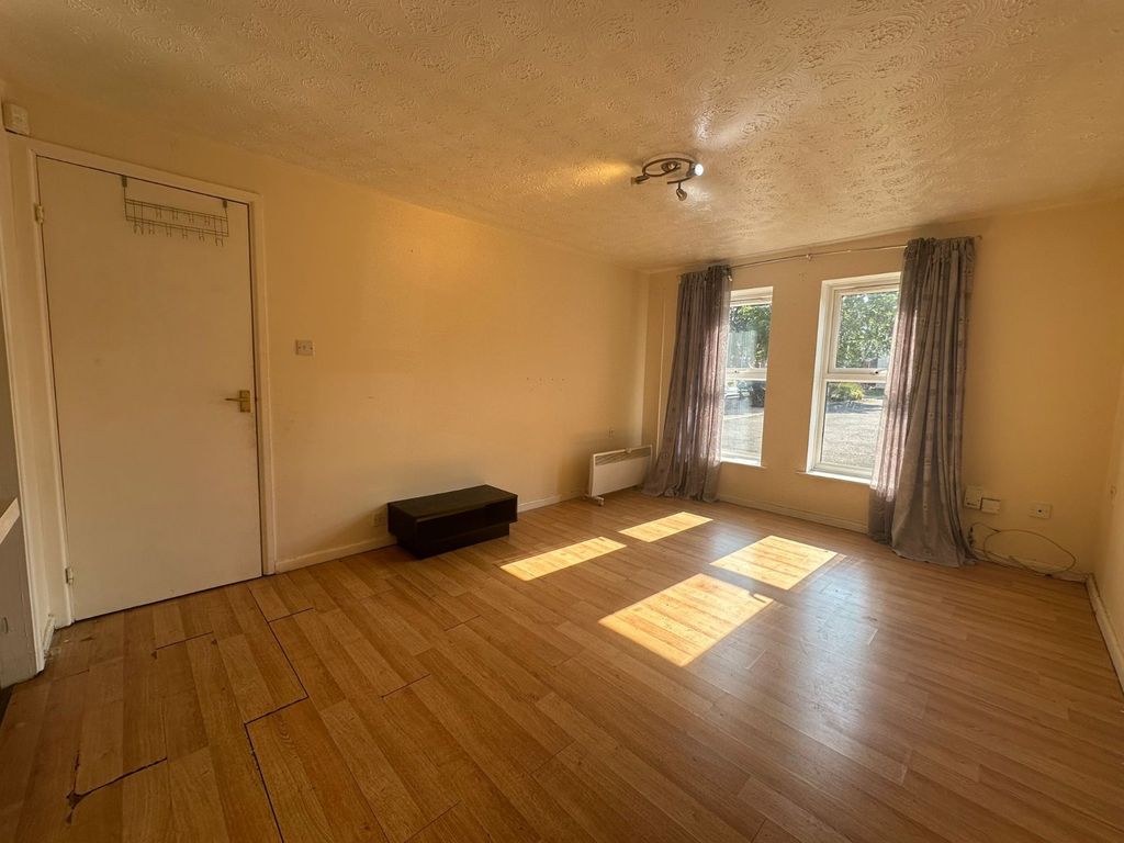 Property photo 2 of 7 Picture No. 04
