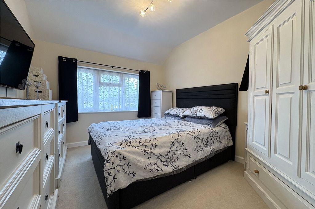 Property photo 2 of 14 Picture No. 29