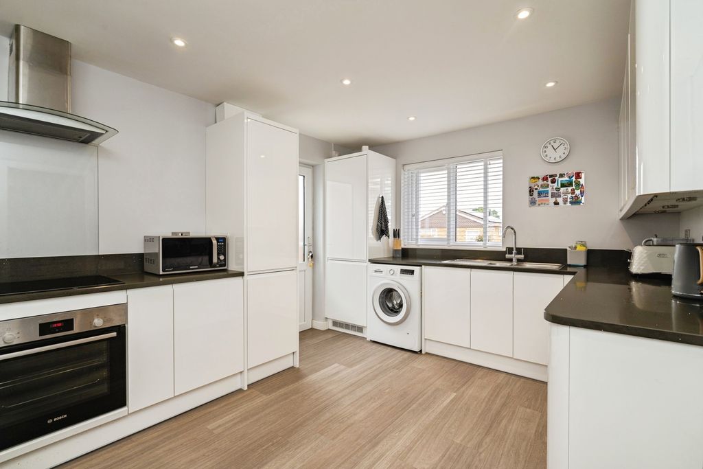 Property photo 2 of 21 Pbox-Img.Jpg