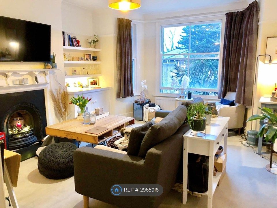 Property photo 1 of 12 Lounge/Dining Area